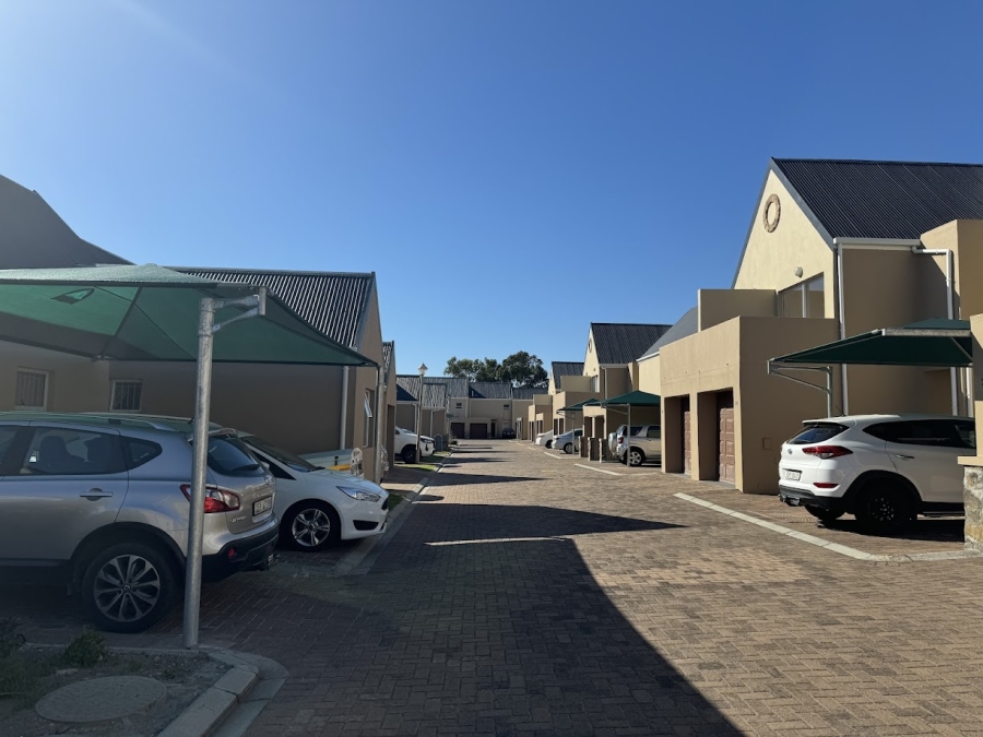 2 Bedroom Property for Sale in Gordons Bay Central Western Cape